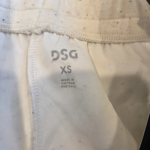 DSG Women's Sport Fleece Mid-Rise Shorts in Bright Sand Nep XS New Running Walk - Picture 5 of 10
